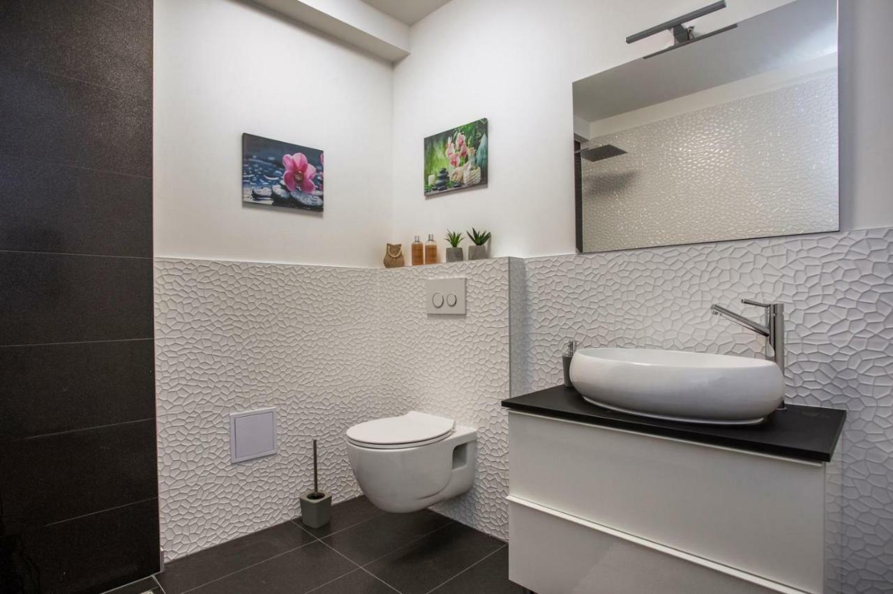 Tip Deluxe Appartement Podstrana Buitenkant foto